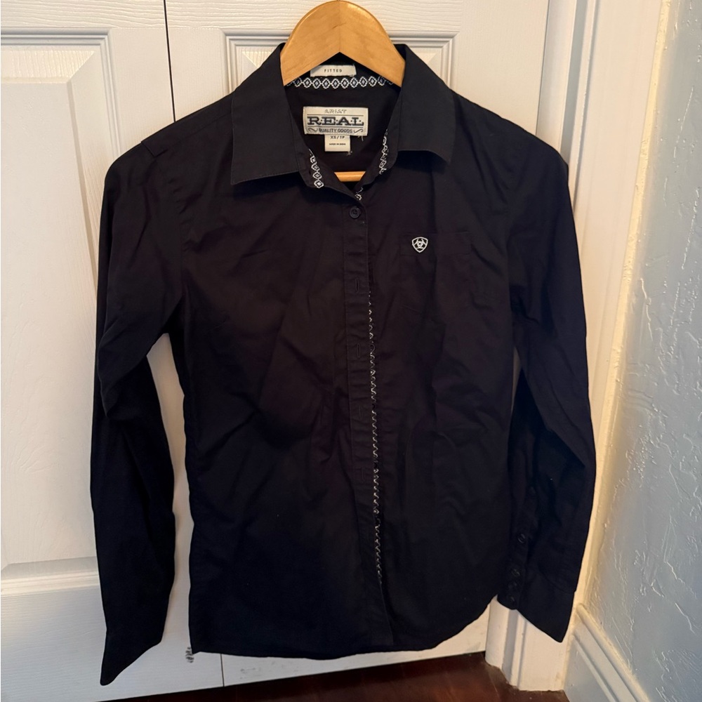 Ariat Women's Black Shirt 
EUC